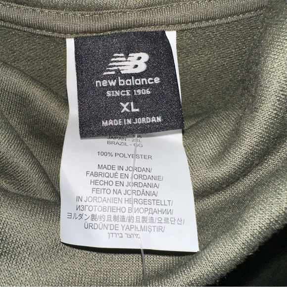 NWT New Balance Cropped Mock Neck Sweater Military Green Size: XL - Picture 3 of 3